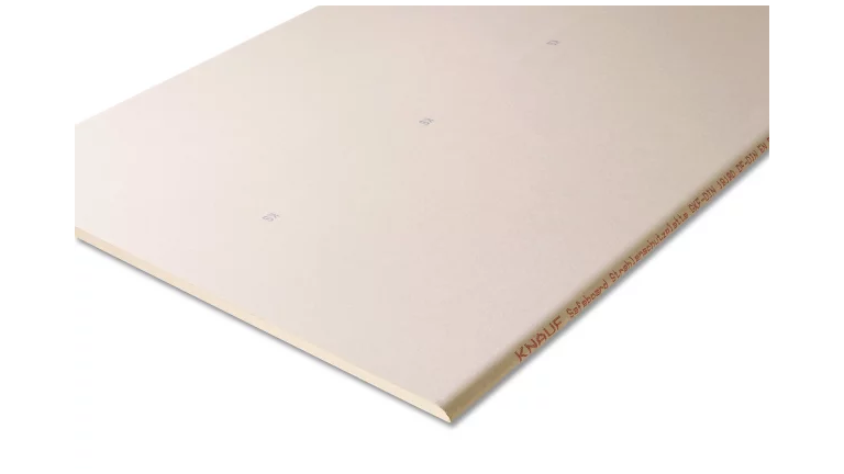 Beige Gipskartonplatte, glatte Oberfläche, abgeschrägte Kante.